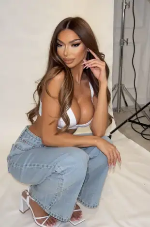 Roberta escort