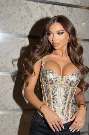 Roberta escort