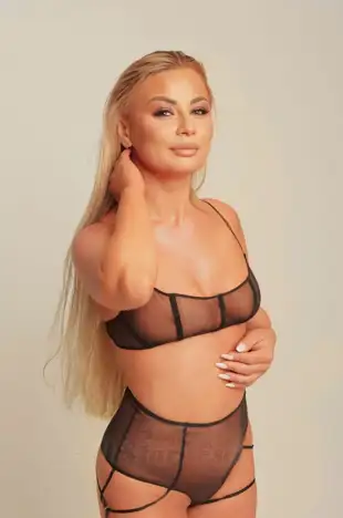 Ada escort